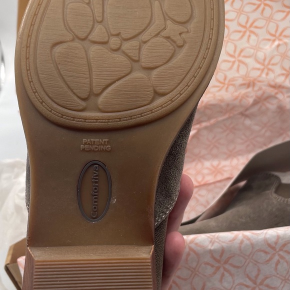 Comfortiva Pieter Grey Valance Suede Bootie 8.5 NWT - Picture 9 of 10